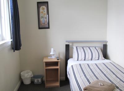 Dorset House Backpackers Single Room 2 Christchurch